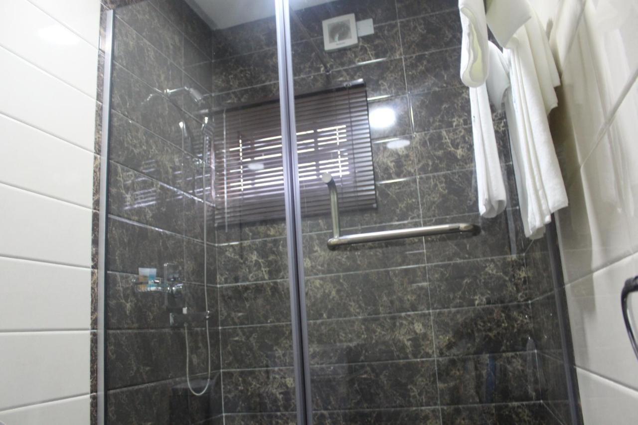 Urban Metro Inn 라고스 외부 사진